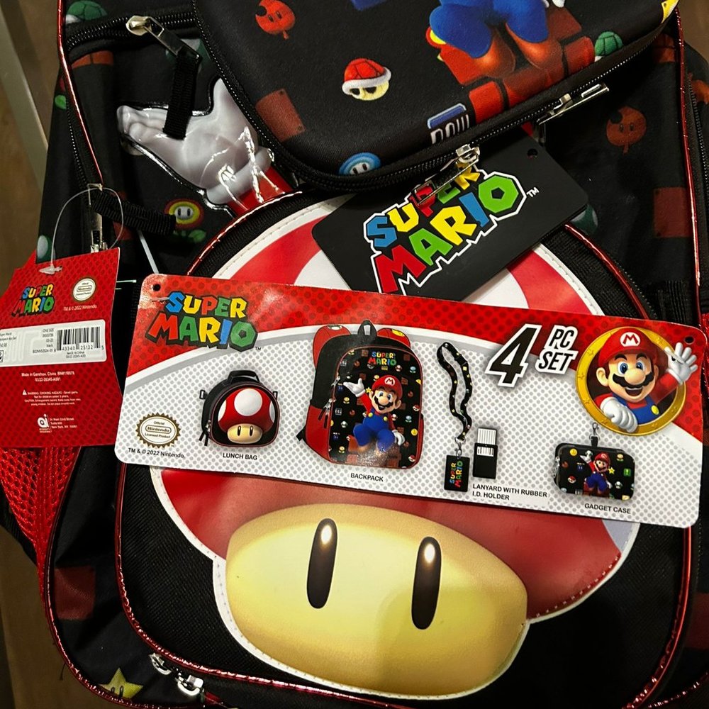 Super Mario Backpack 4pc set - backpack 17”, lunch bag, gadget case & lanyard